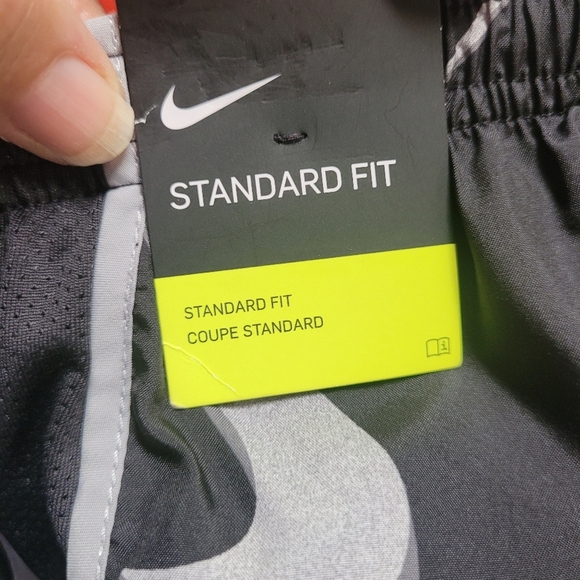 NWT Nike Black And White Swoosh Running Shorts Girls - Picture 2 of 5